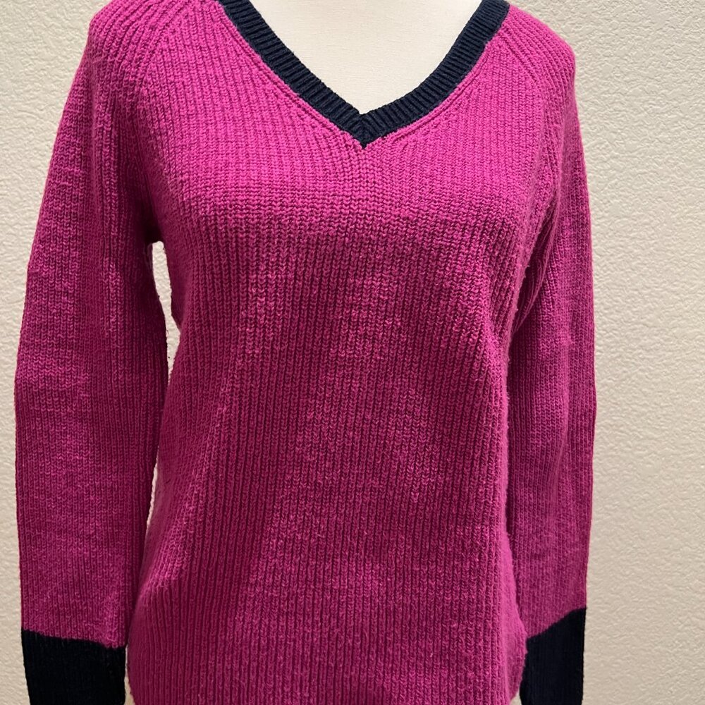 Talbots Magenta and Navy Blue Long Sleeve V-Neck Sweater, Size M